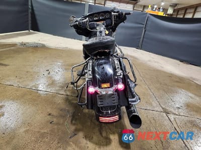 Czwarte zdjęcie samochodu z boku: 2016 HARLEY-DAVIDSON FLHTCU ULTRA CLASSIC ELECTRA GLIDE VIN:1HD1FCM16GB606827 - miniatura