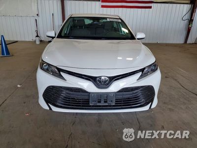 Piąte zdjęcie samochodu w środku: 2019 TOYOTA CAMRY LE VIN:4T1B11HK0KU790862 - miniatura