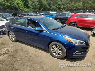 Czwarte zdjęcie samochodu z boku: 2017 HYUNDAI SONATA SE VIN:5NPE24AF2HH515199 - miniatura