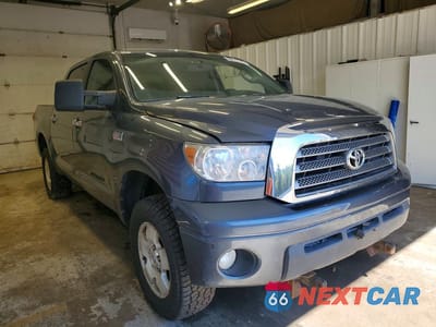 Czwarte zdjęcie samochodu z boku: 2008 TOYOTA TUNDRA CREWMAX LIMITED VIN:5TFDV58188X067333 - miniatura