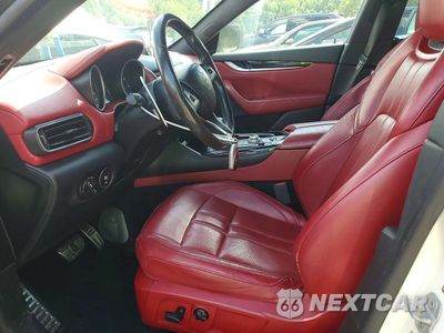 Zdjęcie 7 z 13 samochodu: 2017 MASERATI LEVANTE SPORT VIN:ZN661XUSXHX257776 - miniatura