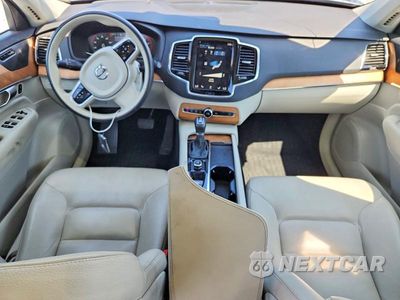 Zdjęcie 8 z 13 samochodu: 2022 VOLVO XC90 T6 MOMENTUM VIN:YV4A221K0N1828736 - miniatura