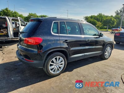 Trzecie zdjęcie samochodu z tyłu: 2013 VOLKSWAGEN TIGUAN S VIN:WVGAV3AX8DW600900 - miniatura