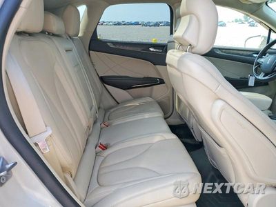 Zdjęcie 11 z 13 samochodu: 2019 LINCOLN MKC RESERVE VIN:5LMCJ3C94KUL03504 - miniatura