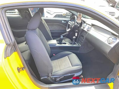 Piąte zdjęcie samochodu w środku: 2006 FORD MUSTANG VIN:1ZVFT80N065115900 - miniatura