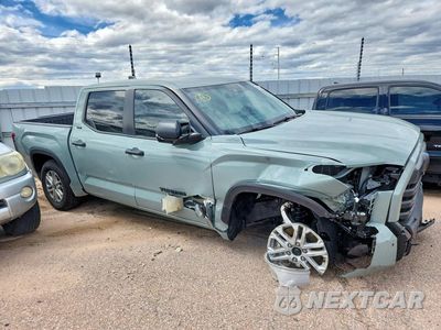 Czwarte zdjęcie samochodu z boku: 2026 TOYOTA TUNDRA SR5 VIN:5TFLA5DB9TX420905 - miniatura