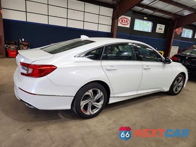 Trzecie zdjęcie samochodu z tyłu: 2018 HONDA ACCORD EXL VIN:1HGCV1F53JA172947 - miniatura