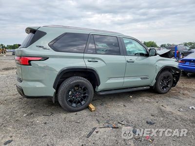 Trzecie zdjęcie samochodu z tyłu: 2026 TOYOTA SEQUOIA PLATINUM VIN:7SVAAABA9TX073110 - miniatura