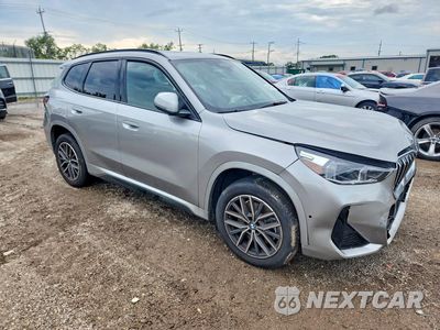 Czwarte zdjęcie samochodu z boku: 2025 BMW X1 XDRIVE28I VIN:WBX73EF06S5308440 - miniatura