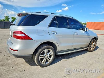Trzecie zdjęcie samochodu z tyłu: 2015 MERCEDES-BENZ ML 350 VIN:4JGDA5JB6FA619101 - miniatura