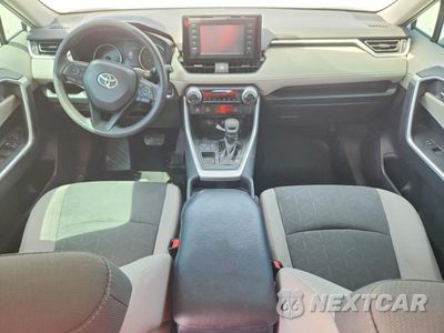 Zdjęcie 8 z 13 samochodu: 2019 TOYOTA RAV4 XLE VIN:2T3W1RFV5KW052320 - miniatura