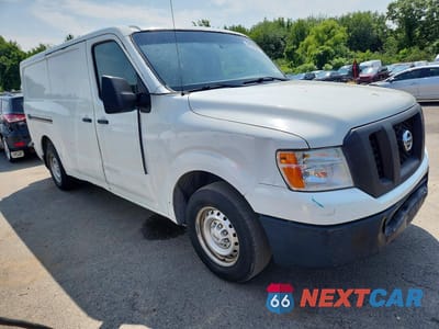 Czwarte zdjęcie samochodu z boku: 2014 NISSAN NV 2500 HD S VIN:1N6BF0KX2EN105678 - miniatura