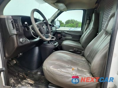 Zdjęcie 7 z 12 samochodu: 2008 CHEVROLET EXPRESS G1500 VIN:1GCFG15X681207953 - miniatura