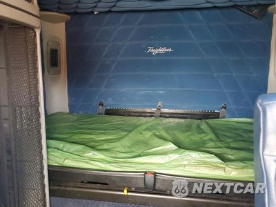 Zdjęcie 10 z 13 samochodu: 2006 FREIGHTLINER CST120 SEMI TRUCK VIN:1FUJBBCK06LX07056 - miniatura