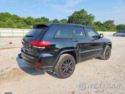 Trzecie zdjęcie samochodu z tyłu: 2017 JEEP GRAND CHEROKEE LAREDO VIN:1C4RJEAG6HC745732 - miniatura