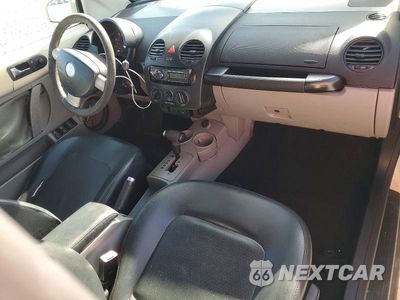 Zdjęcie 8 z 12 samochodu: 2005 VOLKSWAGEN NEW BEETLE GLS VIN:3VWCM31Y05M354464 - miniatura