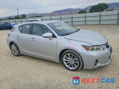 Czwarte zdjęcie samochodu z boku: 2012 LEXUS CT 200 VIN:JTHKD5BH2C2050581 - miniatura
