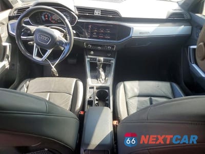 Zdjęcie 8 z 12 samochodu: 2020 AUDI Q3 PREMIUM VIN:WA1AECF38L1074106 - miniatura