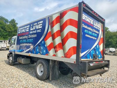 Drugie zdjęcie samochodu z przodu: 2007 GMC T-SERIES - BOX TRUCK VIN:1GDJ7F1B07F421397 - miniatura
