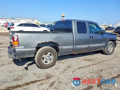 Trzecie zdjęcie samochodu z tyłu: 2002 CHEVROLET SILVERADO C1500 VIN:2GCEC19T521349338 - miniatura
