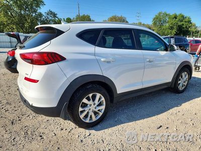 Trzecie zdjęcie samochodu z tyłu: 2019 HYUNDAI TUCSON VALUE VIN:KM8J3CA47KU863982 - miniatura