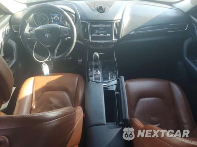 Zdjęcie 8 z 13 samochodu: 2017 MASERATI LEVANTE SPORT VIN:ZN661XUSXHX224938 - miniatura
