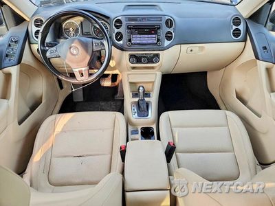 Zdjęcie 8 z 13 samochodu: 2012 VOLKSWAGEN TIGUAN S VIN:WVGBV7AXXCW544081 - miniatura