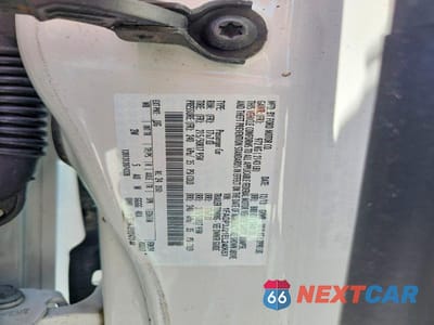 Zdjęcie 12 z 12 samochodu: 2014 FORD FOCUS TITANIUM VIN:1FADP3J21EL240653 - miniatura