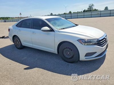 Czwarte zdjęcie samochodu z boku: 2021 VOLKSWAGEN JETTA S VIN:3VWC57BU6MM045015 - miniatura