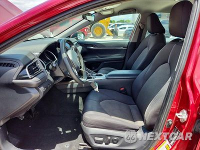 Zdjęcie 7 z 13 samochodu: 2022 TOYOTA CAMRY LE VIN:4T1C11AK2NU642246 - miniatura