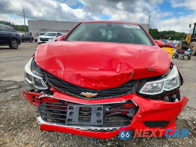 Piąte zdjęcie samochodu w środku: 2018 CHEVROLET CRUZE LS VIN:1G1BC5SM7J7239141 - miniatura