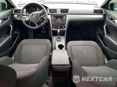 Zdjęcie 8 z 12 samochodu: 2017 VOLKSWAGEN PASSAT S VIN:1VWAT7A33HC009487 - miniatura