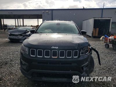 Piąte zdjęcie samochodu w środku: 2019 JEEP COMPASS LATITUDE VIN:3C4NJCBB9KT654746 - miniatura