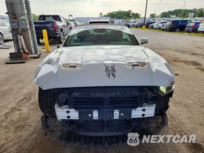 Piąte zdjęcie samochodu w środku: 2021 FORD MUSTANG VIN:1FATP8UH8M5121218 - miniatura