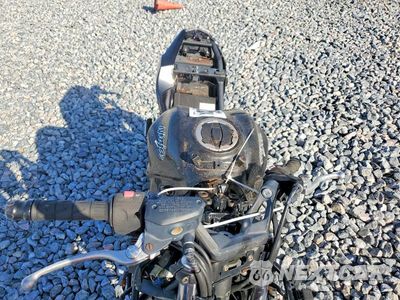 Piąte zdjęcie samochodu w środku: 2019 KAWASAKI EX650 F VIN:JKAEXEK17KDA33994 - miniatura