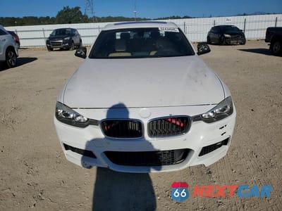 Piąte zdjęcie samochodu w środku: 2018 BMW 330 I VIN:WBA8B9G56JNU99441 - miniatura