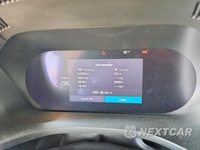 Zdjęcie 9 z 14 samochodu: 2023 VOLVO XC60 PLUS VIN:YV4L12DN6P1374111 - miniatura