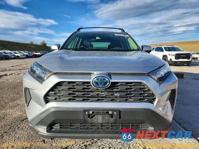 Piąte zdjęcie samochodu w środku: 2020 TOYOTA RAV4 LE VIN:JTMMWRFV9LD059682 - miniatura