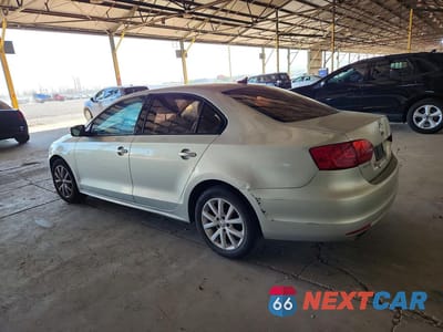 Drugie zdjęcie samochodu z przodu: 2011 VOLKSWAGEN JETTA SE VIN:3VWDZ7AJ3BM354261 - miniatura