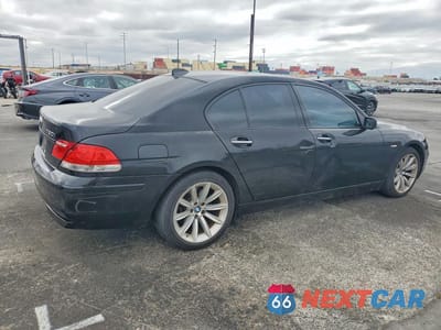 Trzecie zdjęcie samochodu z tyłu: 2007 BMW 750 I VIN:WBAHL83587DT09845 - miniatura
