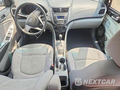 Zdjęcie 8 z 13 samochodu: 2017 HYUNDAI ACCENT SE VIN:KMHCT4AE2HU329983 - miniatura