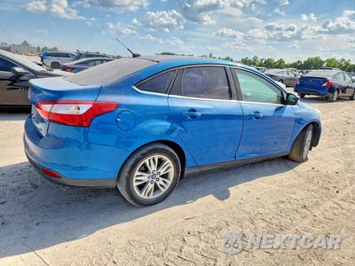 Trzecie zdjęcie samochodu z tyłu: 2012 FORD FOCUS SEL VIN:1FAHP3H27CL315506 - miniatura