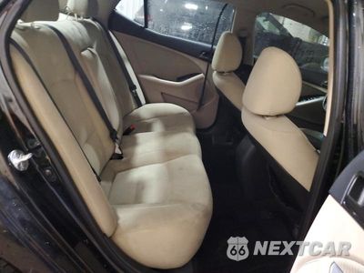 Zdjęcie 10 z 13 samochodu: 2012 KIA OPTIMA LX VIN:5XXGM4A79CG021860 - miniatura