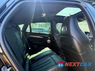 Piąte zdjęcie samochodu w środku: 2016 BMW X6 M VIN:5YMKW8C55G0R43256 - miniatura