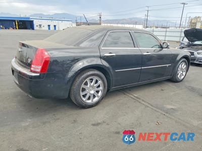 Trzecie zdjęcie samochodu z tyłu: 2008 CHRYSLER 300C VIN:2C3KA63H18H140239 - miniatura