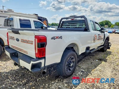 Trzecie zdjęcie samochodu z tyłu: 2025 FORD F350 SUPER DUTY VIN:1FT8X3BN5SED19456 - miniatura