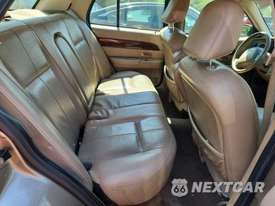 Zdjęcie 10 z 12 samochodu: 2004 MERCURY GRAND MARQUIS GS VIN:2MEFM74W94X672232 - miniatura