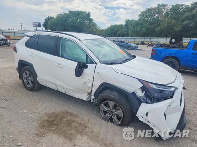 Czwarte zdjęcie samochodu z boku: 2024 TOYOTA RAV4 XLE VIN:2T3W1RFV7RW348532 - miniatura