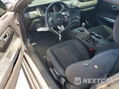 Zdjęcie 8 z 13 samochodu: 2019 FORD MUSTANG VIN:1FA6P8TH3K5176722 - miniatura