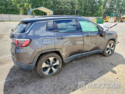 Trzecie zdjęcie samochodu z tyłu: 2019 JEEP COMPASS LATITUDE VIN:3C4NJCBB3KT699312 - miniatura